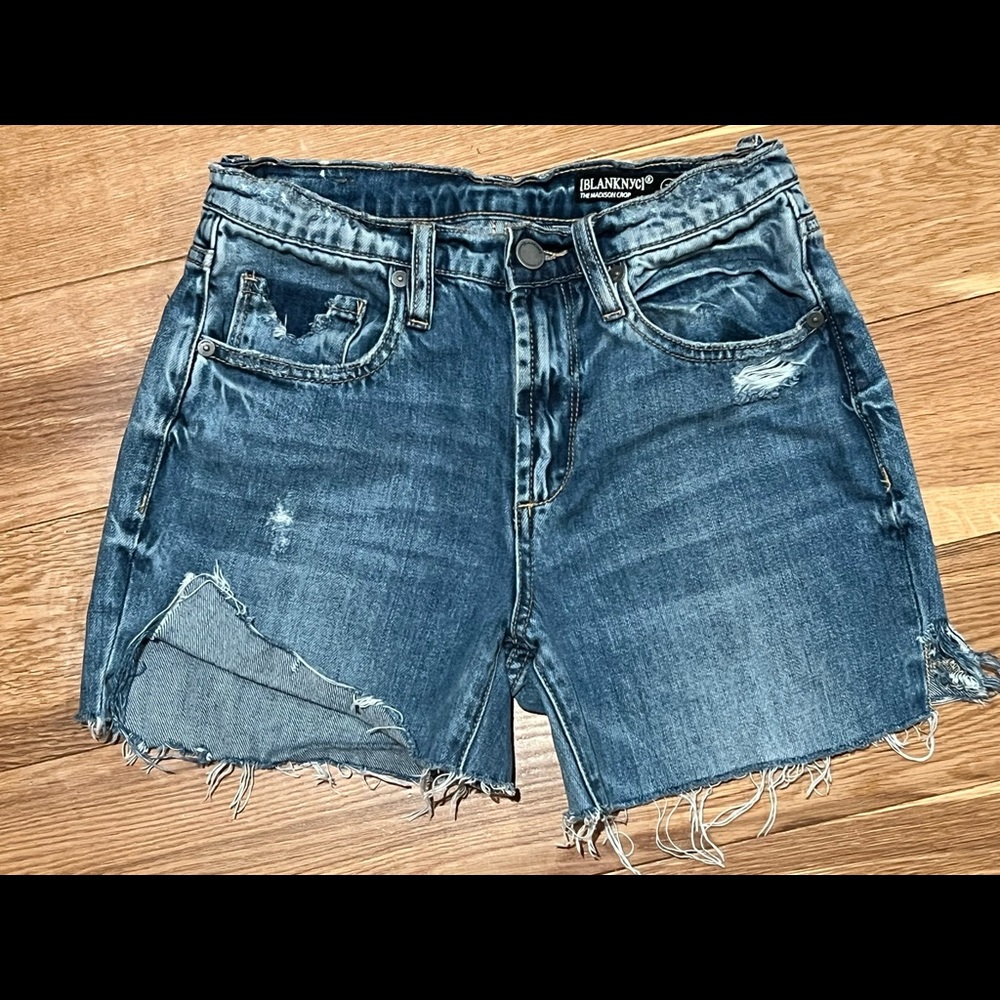 Blank NYC The Madison Crop Cutt-off jeans